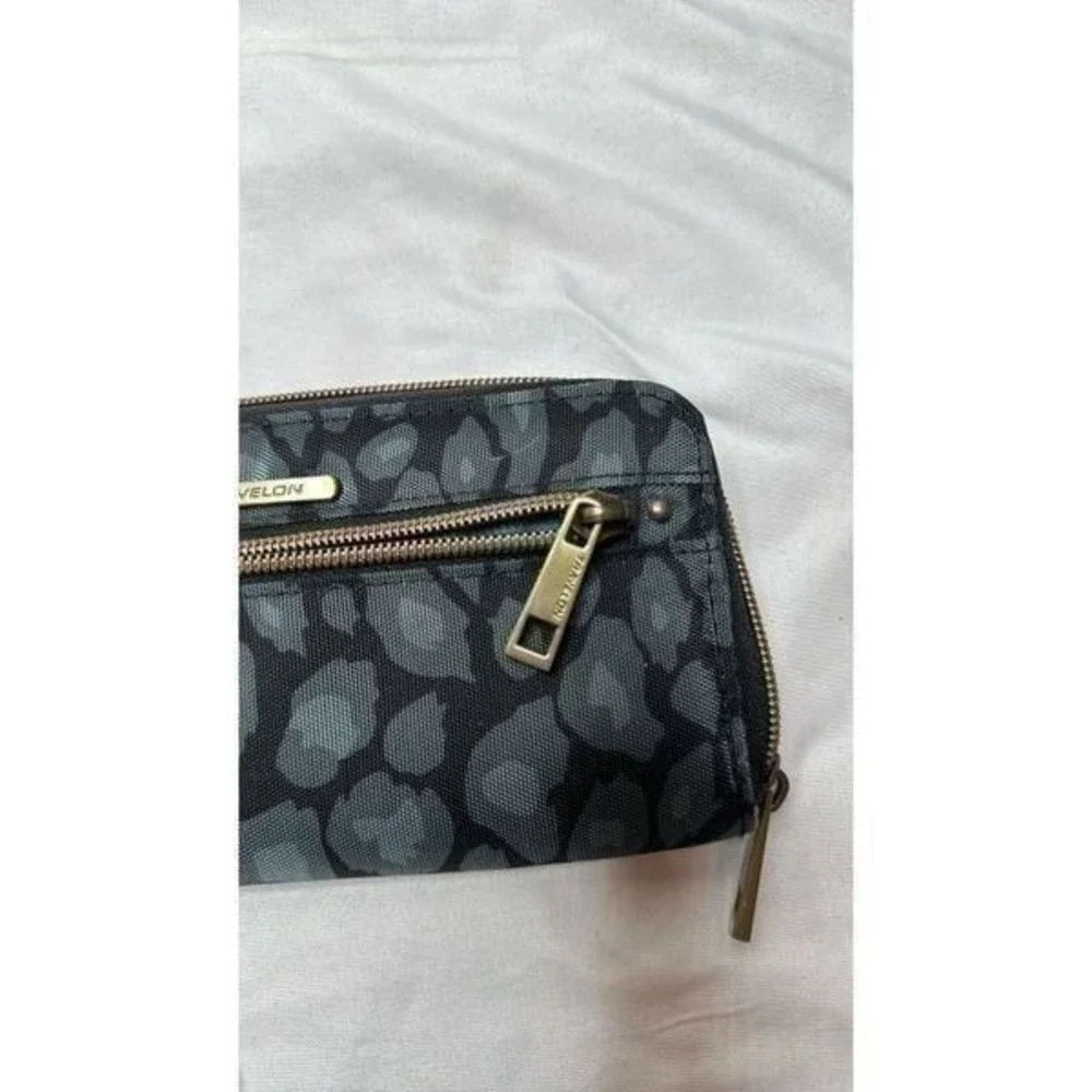 Travelon Animal Print Weistlet/Wallet. New.